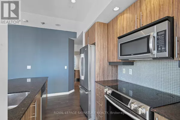 Toronto (niagara), ON M6K3R2,65 East Liberty ST #1702