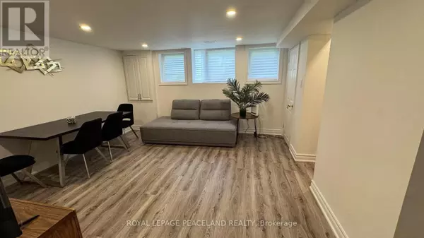 Toronto (banbury-don Mills), ON M3C2E7,60 Paperbirch DR #LOWER