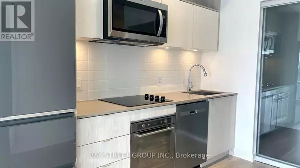 Toronto (waterfront Communities), ON M5A2C7,60 Princess ST #1715 SE