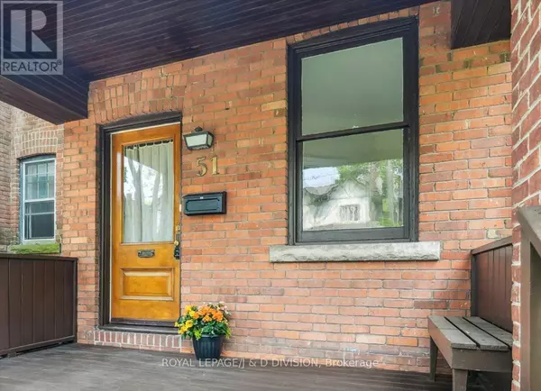 Toronto (annex), ON M5R1T7,51 CHICORA AVENUE