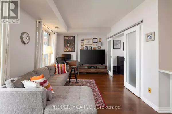 Toronto (moss Park), ON M5A4S4,168 King ST East #614