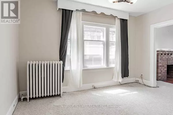 Toronto (oakwood Village), ON M6C1G6,9 Graham GDNS #Main