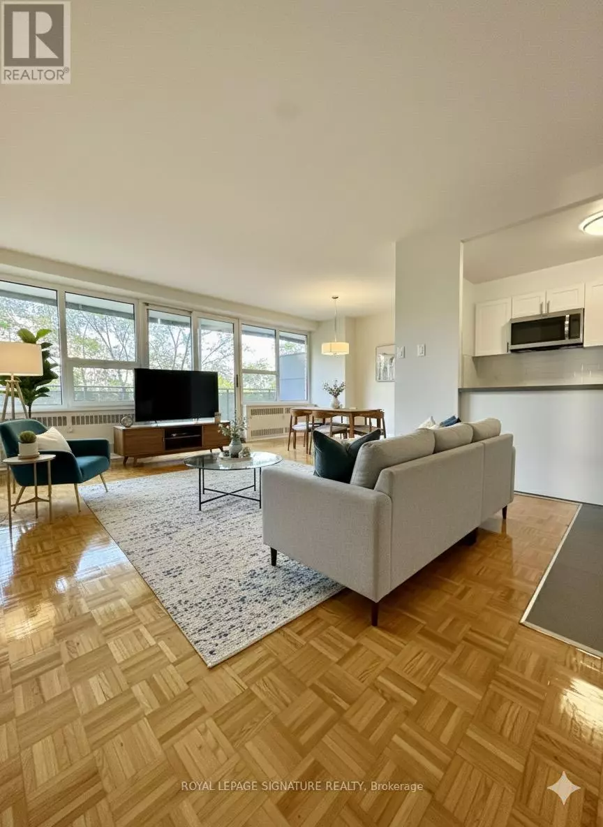 Toronto (forest Hill North), ON M5N1J4,10 Shallmar BLVD #414