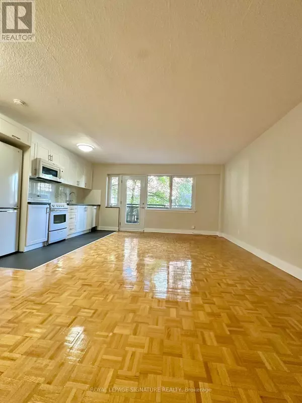 Toronto (yonge-st. Clair), ON M4V1Z8,95 Lawton BLVD #102