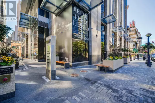 Toronto (annex), ON M4W1L2,11 Yorkville AVE #3609