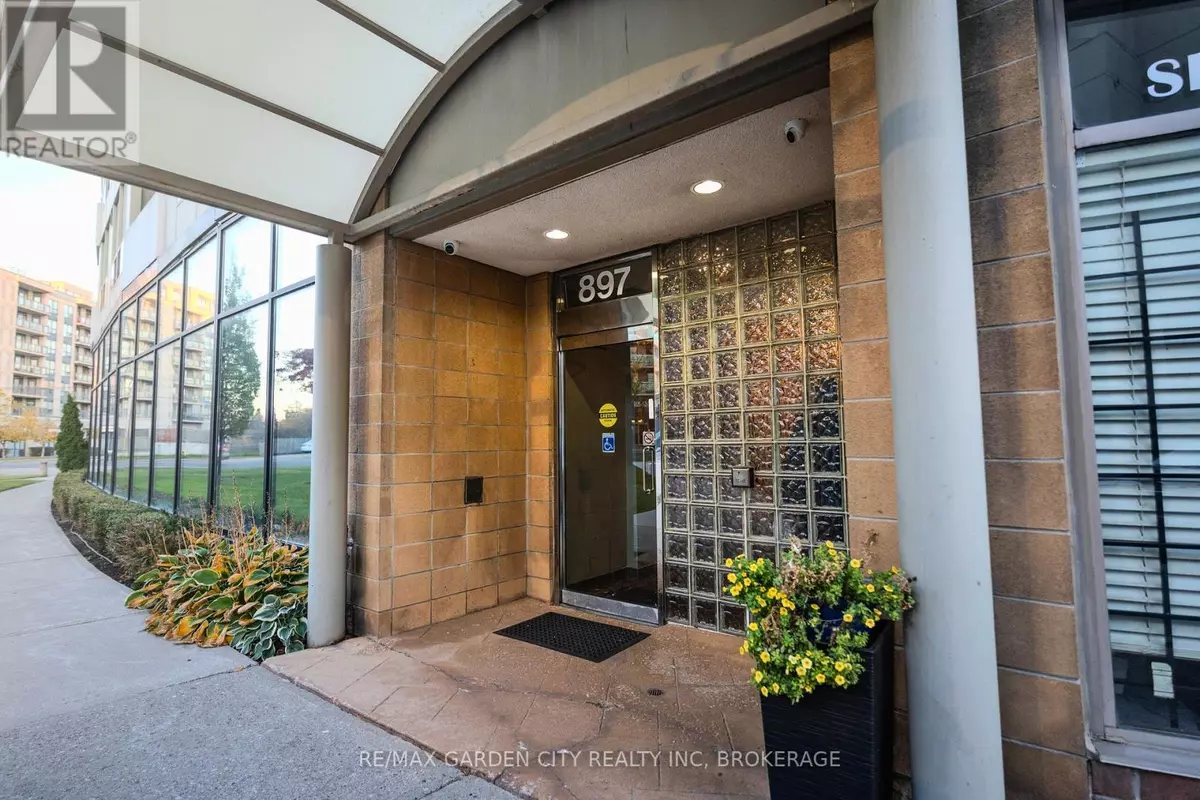 Toronto (clanton Park), ON M3H2T4,897 Sheppard AVE West #202