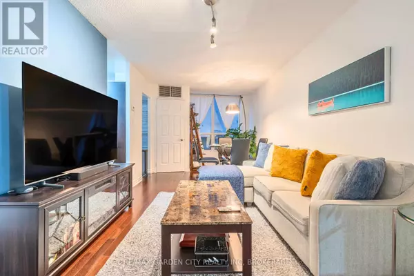 Toronto (clanton Park), ON M3H2T4,897 Sheppard AVE West #202