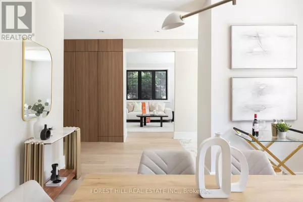 Toronto (rosedale-moore Park), ON M4W1X1,52 ROXBOROUGH DRIVE