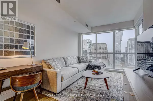 Toronto (annex), ON M5R3V1,88 Cumberland ST #1903