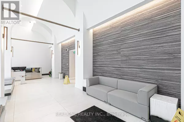 Toronto (mount Pleasant West), ON M4P1P9,39 Roehampton AVE East #1710