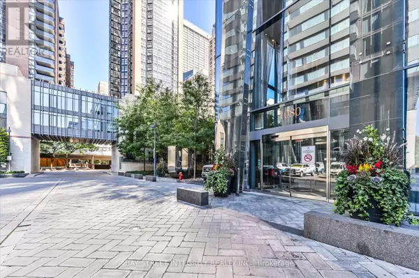 Toronto (bay Street Corridor), ON M5S0A5,1080 Bay ST #5302