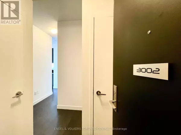 Toronto (mount Pleasant West), ON M4P1A6,8 Eglinton AVE East #3002