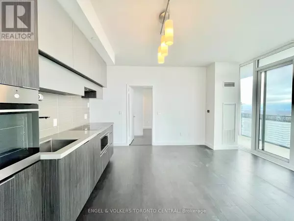 Toronto (mount Pleasant West), ON M4P1A6,8 Eglinton AVE East #3002