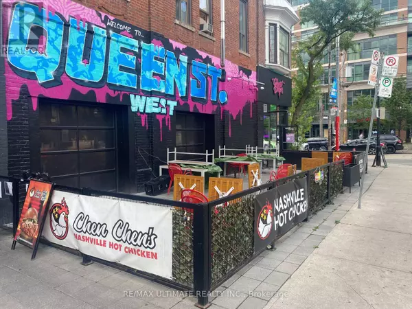Toronto (little Portugal), ON M6J1J5,1184 QUEEN STREET W