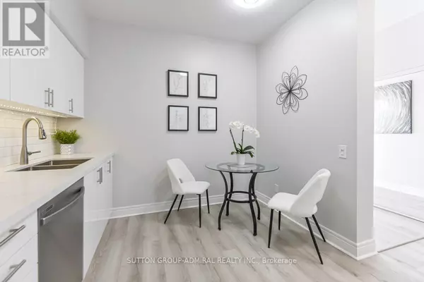 Toronto (willowdale East), ON M2N7H6,1 Clairtrell RD #309