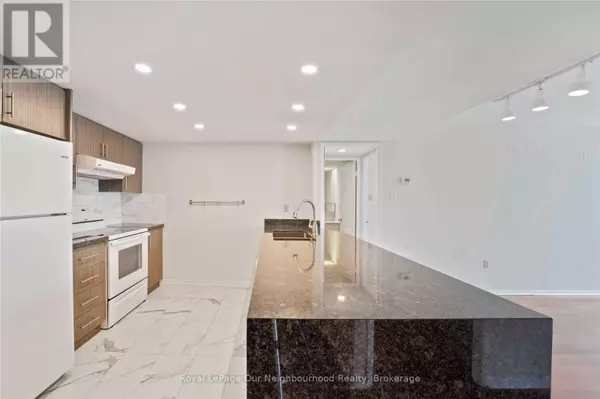 701 King ST West #809, Toronto (niagara), ON M5V2W7