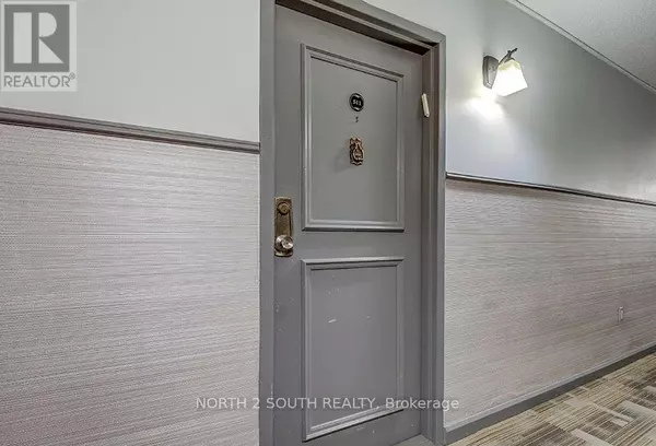 Toronto (newtonbrook West), ON M2M1V8,175 Hilda AVE #511