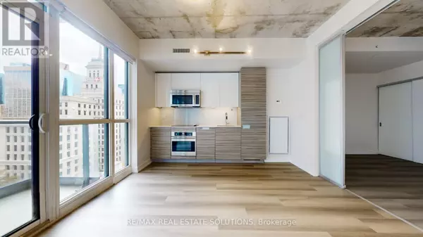 Toronto (kensington-chinatown), ON M5T0A9,210 Simcoe ST #1303