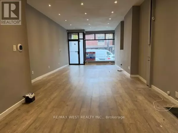 Toronto (trinity-bellwoods), ON M6J2N6,23 CLINTON STREET