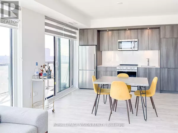 Toronto (banbury-don Mills), ON M3C0P8,30 Inn on the park DR #2404