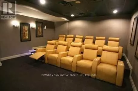 Toronto (waterfront Communities), ON M5E1Z9,12 Yonge ST West #703