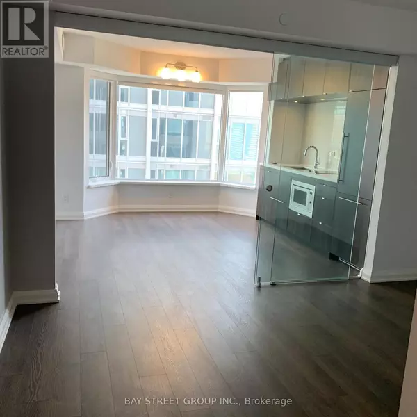 Toronto (annex), ON M5R0B4,155 Yorkville AVE #2511