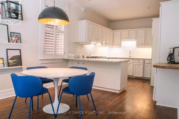 Toronto (annex), ON M5R1T7,25 CHICORA AVENUE