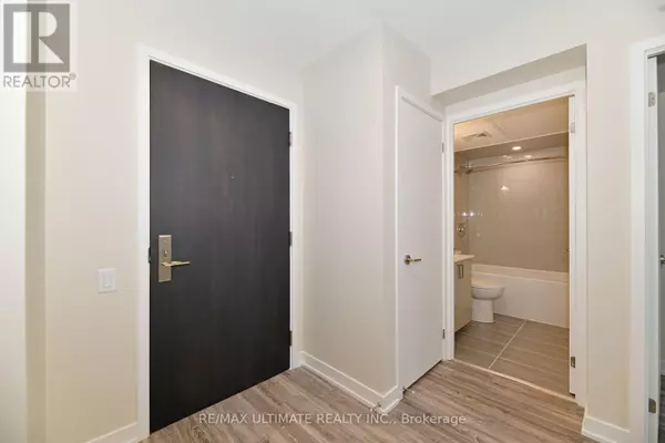 Toronto (clanton Park), ON M3H0E2,38 Monte Kwinter CT #1303