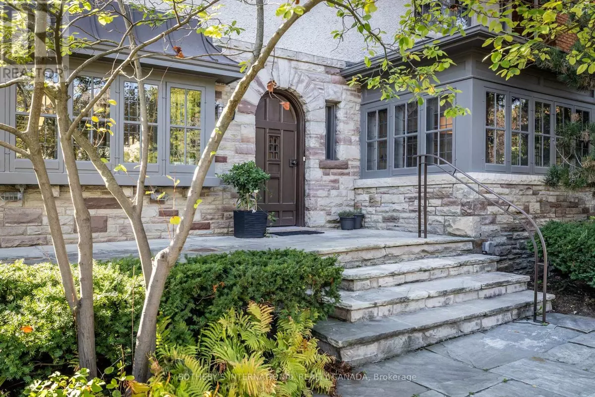 Toronto (rosedale-moore Park), ON M4T1H3,74 INGLEWOOD DRIVE