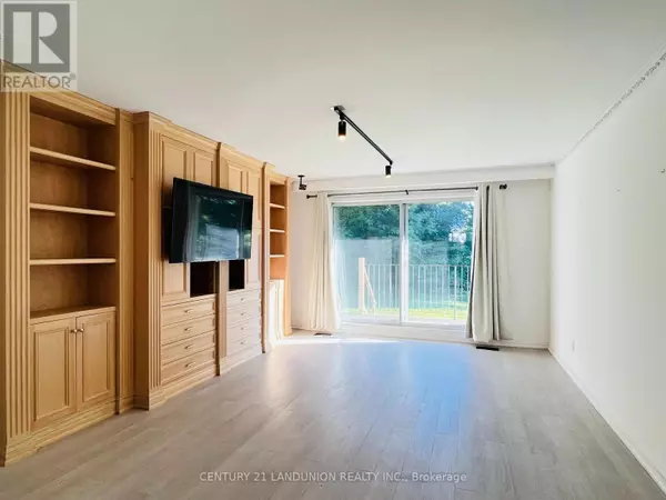 1 Caldy CT #Unit 1, Toronto (st. Andrew-windfields), ON M2L2J5