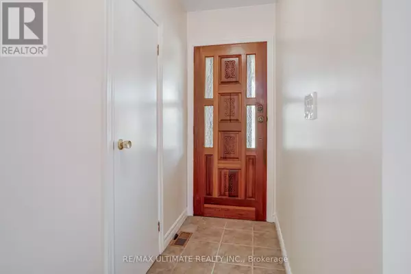 Toronto (oakwood Village), ON M6E1Z5,75 AMHERST AVENUE