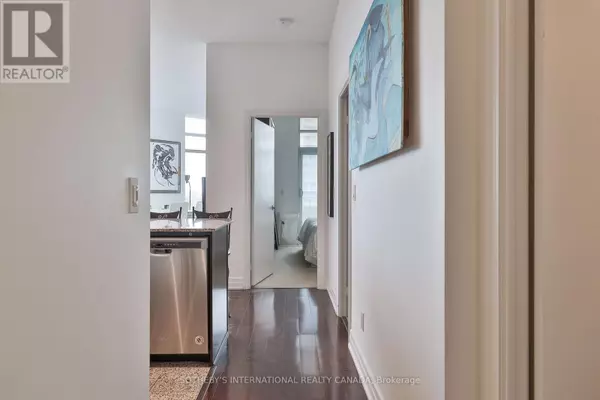 Toronto (annex), ON M5R1E9,8 Scollard ST #Ph 201