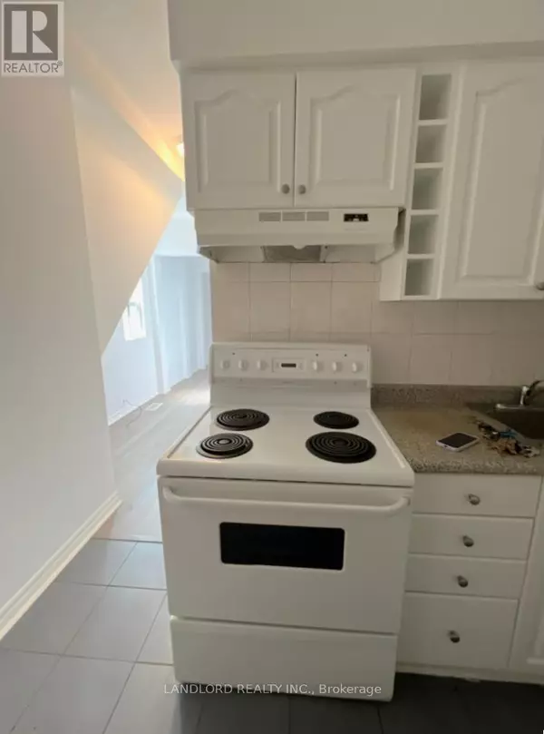 Toronto (kensington-chinatown), ON M5T1L6,130 Baldwin ST #Main