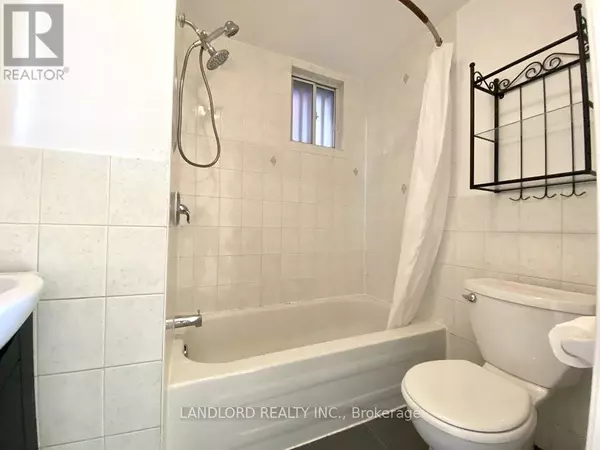 Toronto (kensington-chinatown), ON M5T1L6,130 Baldwin ST #Main