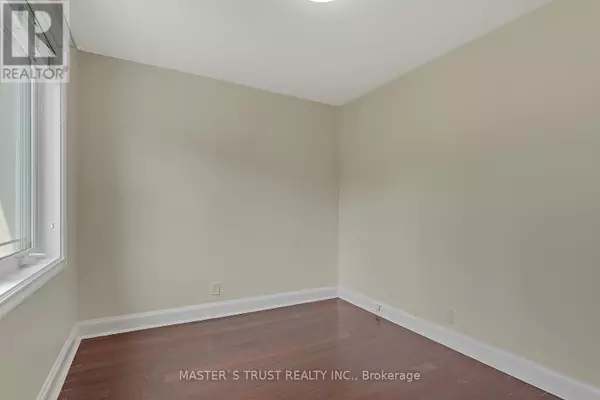 Toronto (bathurst Manor), ON M3H5R7,4061 DUFFERIN STREET