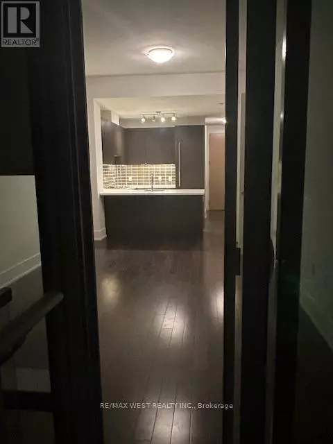Toronto (waterfront Communities), ON M5E0A5,39 Queens Quay East #310
