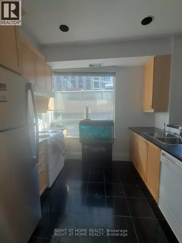 Toronto (annex), ON M5S1M8,102 Bloor ST #809