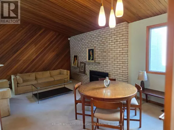 Toronto (st. Andrew-windfields), ON M2P1J1,36 DANVILLE DRIVE