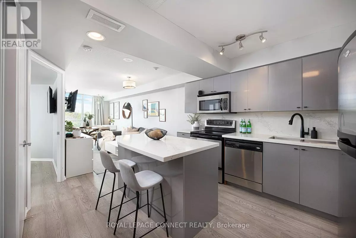 Toronto (niagara), ON M5V1B2,231 Fort York BLVD #609