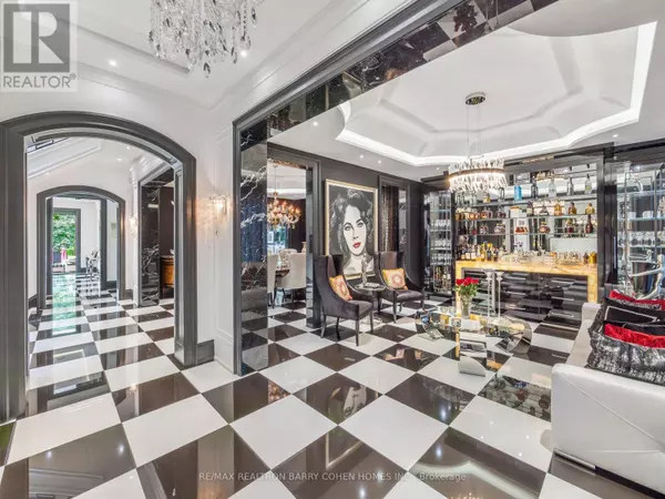 Toronto (bedford Park-nortown), ON M5N1R2,327 CORTLEIGH BOULEVARD