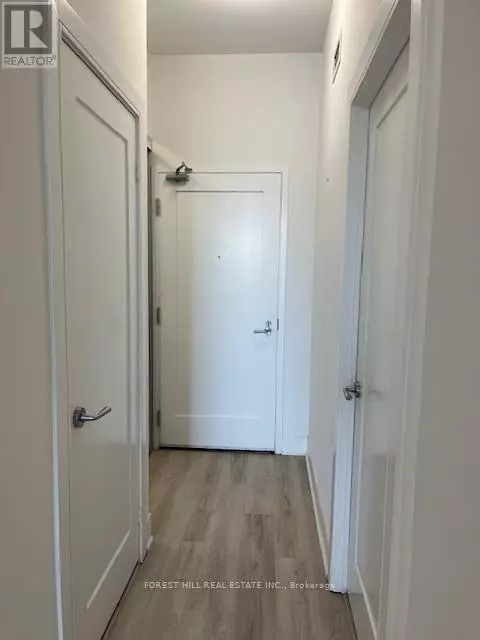 Toronto (forest Hill South), ON M5P2Y2,310 Tweedsmuir AVE #301