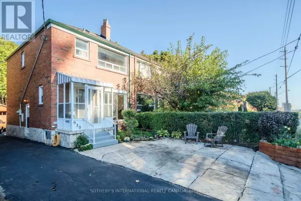 Toronto (leaside), ON M4G2L3,930 EGLINTON AVENUE E