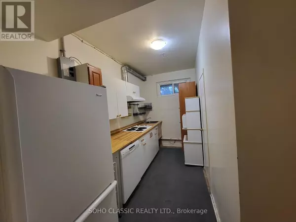 Toronto (bathurst Manor), ON M3H5L5,29 Bayhampton CT #BSMT