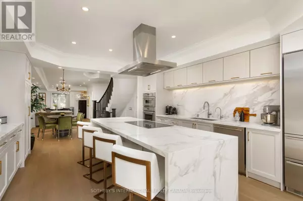 262 SPADINA ROAD, Toronto (casa Loma), ON M5R2V1