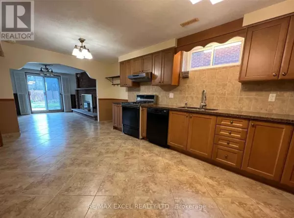 Toronto (pleasant View), ON M2J4W6,71 Hickorynut DR #Lower