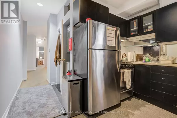 Toronto (university), ON M5S2P5,224 LIPPINCOTT STREET