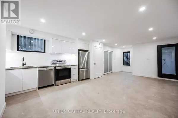 Toronto (little Portugal), ON M6J3C4,156 Dovercourt RD #1