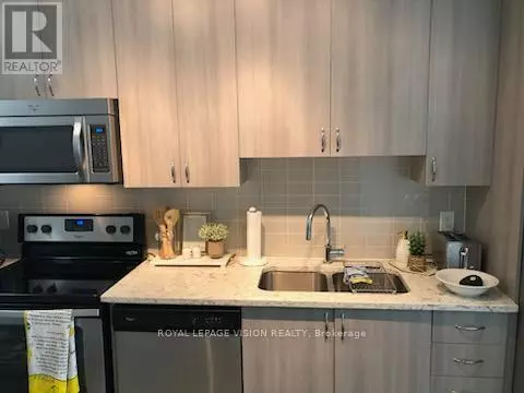 Toronto (mount Pleasant West), ON M4S0A7,68 Merton ST #517