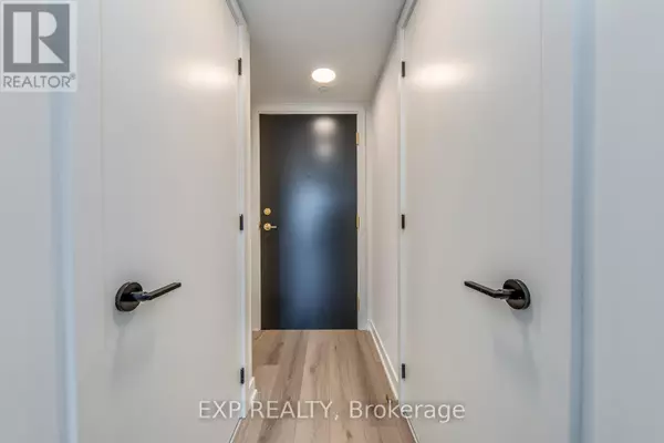 Toronto (trinity-bellwoods), ON M6J0H3,5 Lakeview AVE #415