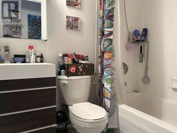 Toronto (niagara), ON M6K3W9,5 Shank ST #508